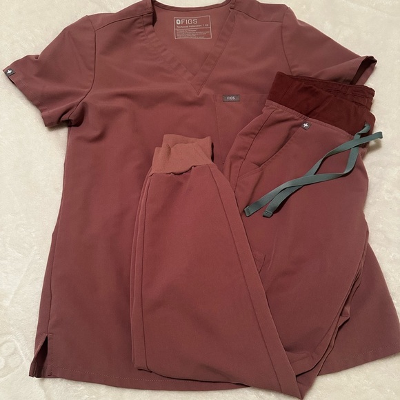 Figs Other - Figs Dusty Rose Scrub Set